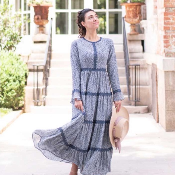 ISO these two dresses in a size medium maxi length - Picture 2 of 2